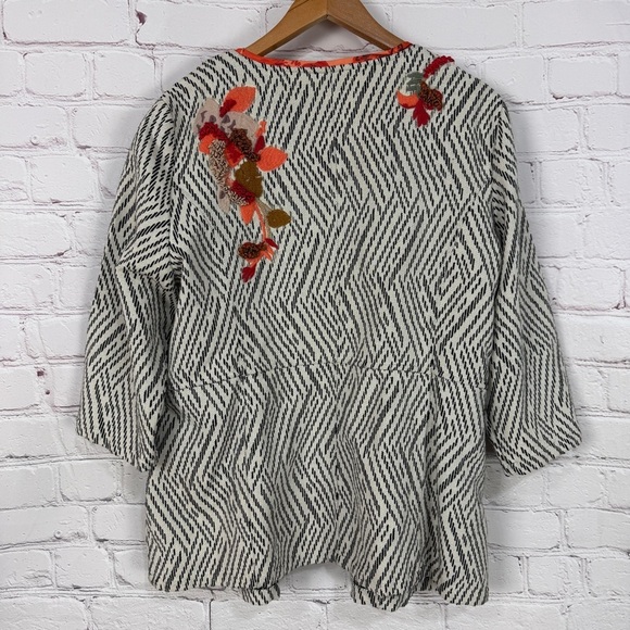 Chico’s Embroidered Open Front Jacket Size 3 Boho Artisanal Floral White Kimono - Picture 6 of 6